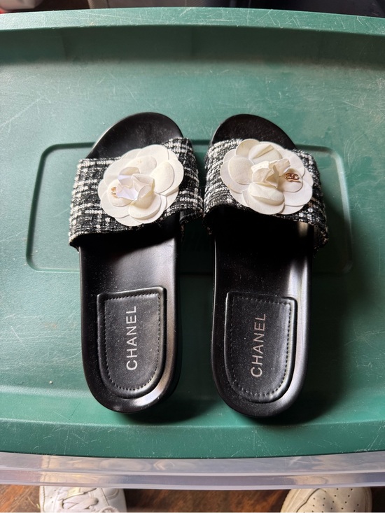CHANEL Shoes - Chanel Black Leather Shoe size 8 US